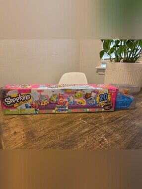 Shopkins Mega Pack 20-Piece Kids Toy Playset - Pink